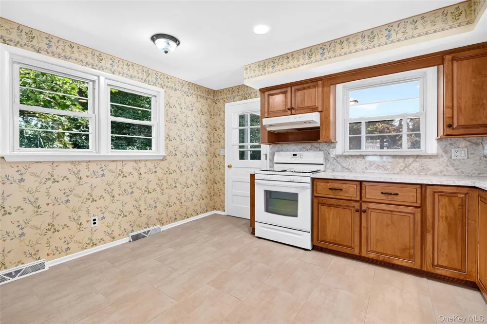 92 Kings Highway New City, NY 10956