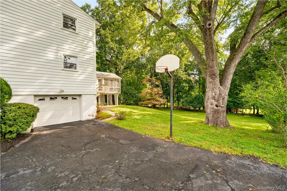 92 Kings Highway New City, NY 10956