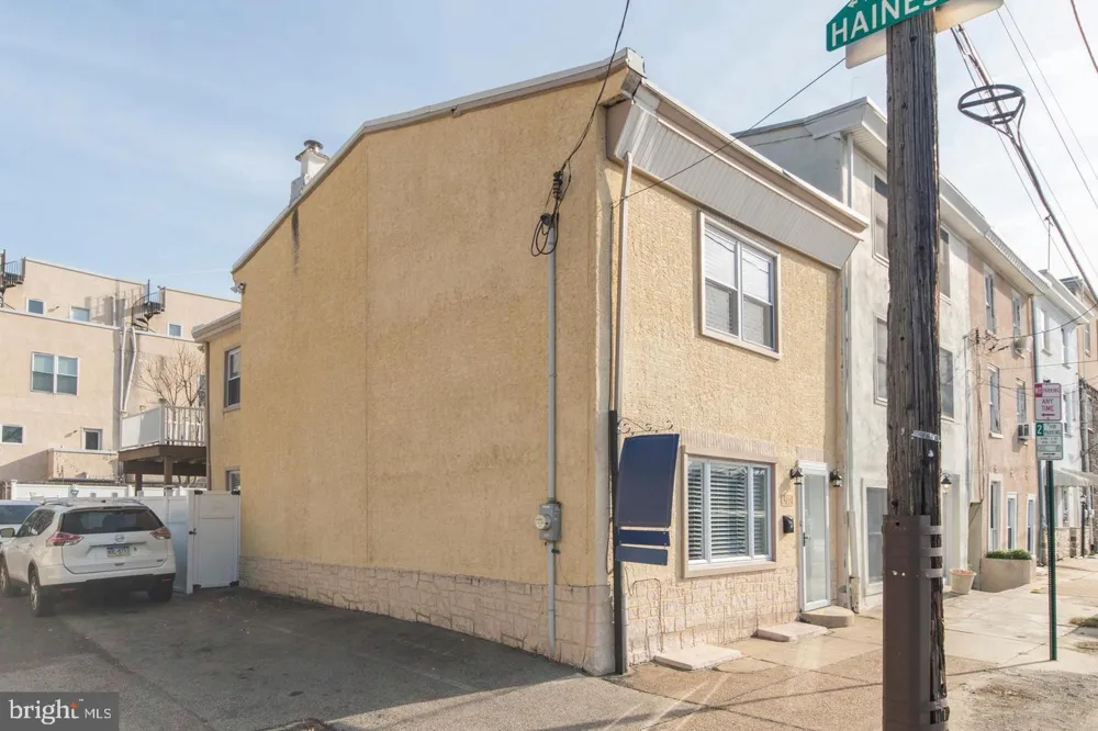 3773 CRESSON STREET Philadelphia, PA 19127