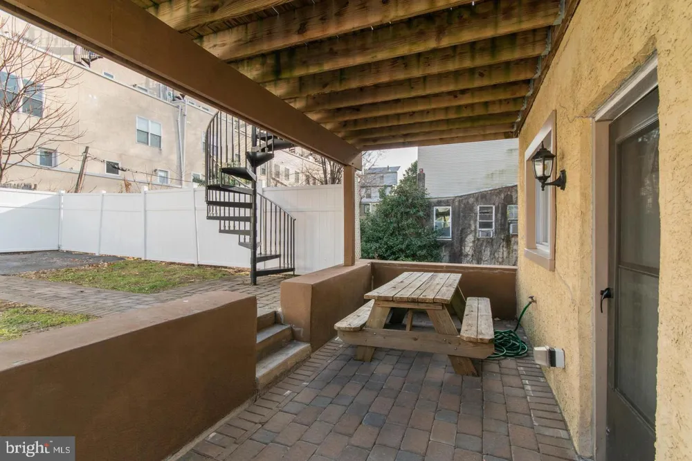 3773 CRESSON STREET Philadelphia, PA 19127