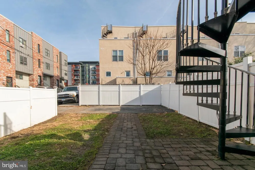 3773 CRESSON STREET Philadelphia, PA 19127