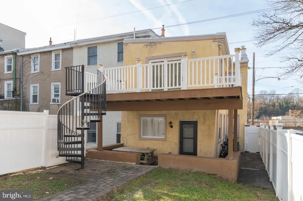 3773 CRESSON STREET Philadelphia, PA 19127