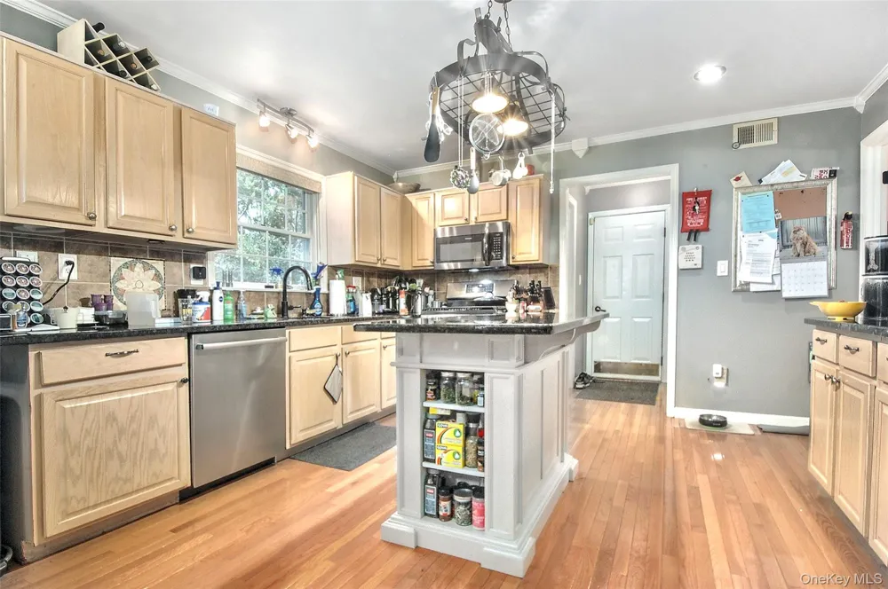1168 Craigville Road Chester, NY 10918