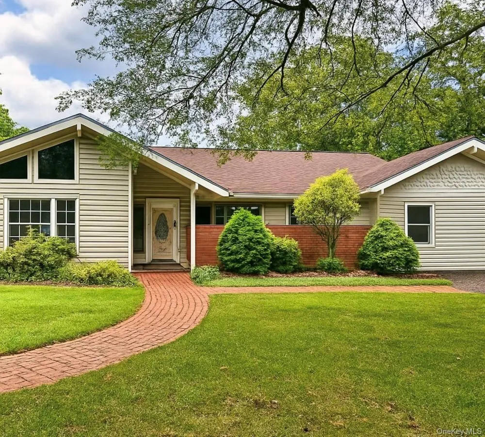 46 Andover Drive Coram, NY 11727