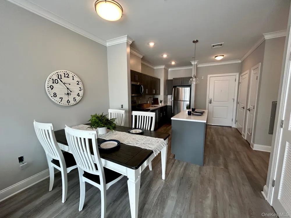 75 E Hoffman Avenue #3060 Lindenhurst, NY 11757