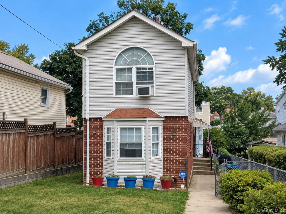 3287 Radio Drive Bronx, NY 10465
