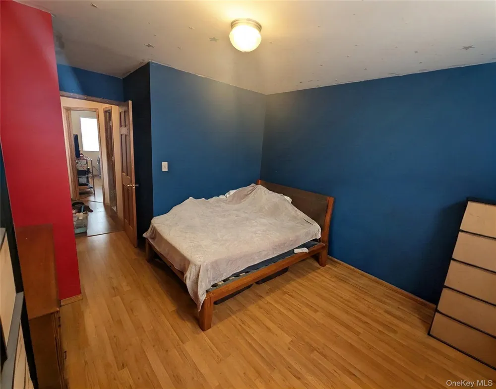 3287 Radio Drive Bronx, NY 10465