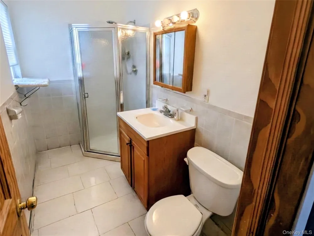 3287 Radio Drive Bronx, NY 10465