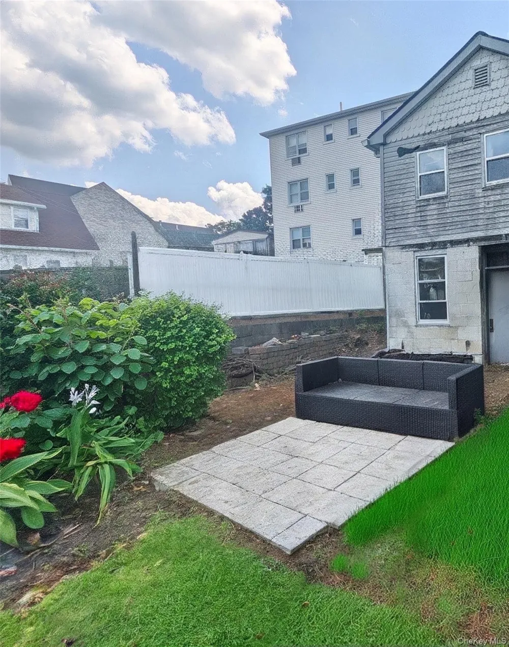 3287 Radio Drive Bronx, NY 10465