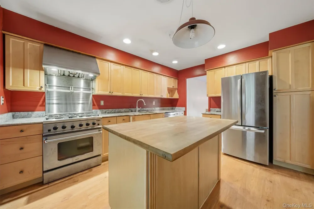 20 Amy Todt Drive Monroe, NY 10950
