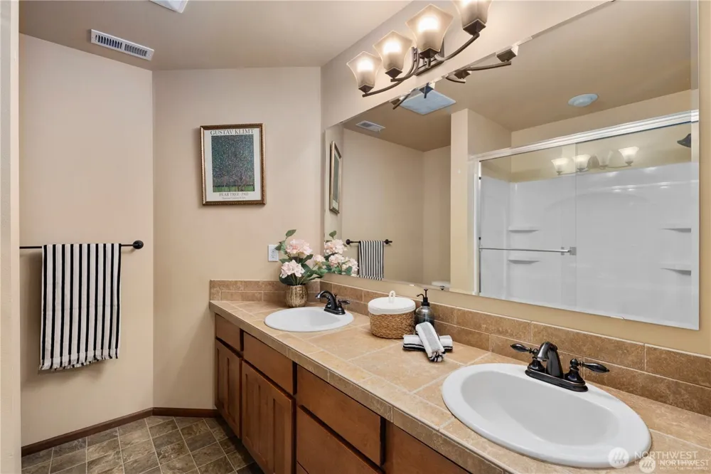 3130 171st Place SE Bothell, WA 98012
