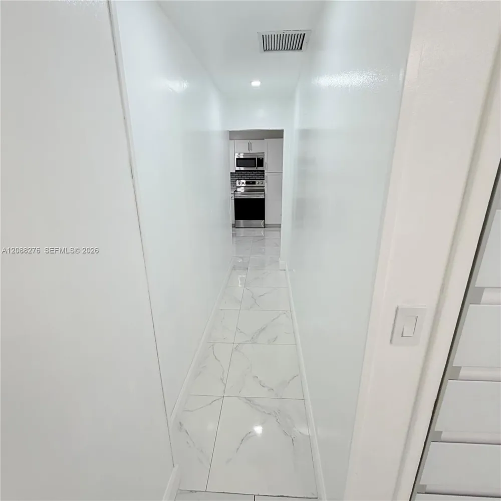 10305 SW 149th Ter #single Miami, FL 33176