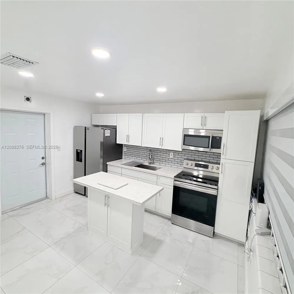 10305 SW 149th Ter #single Miami, FL 33176