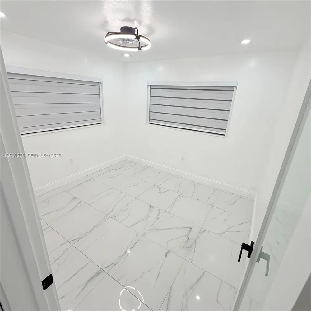 10305 SW 149th Ter #single Miami, FL 33176