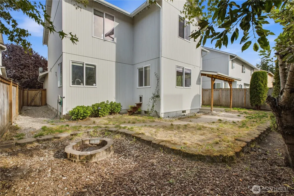 17816 25th Avenue E Tacoma, WA 98445