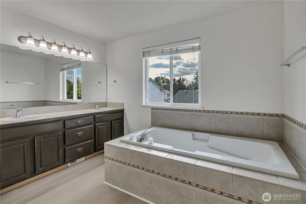 17816 25th Avenue E Tacoma, WA 98445