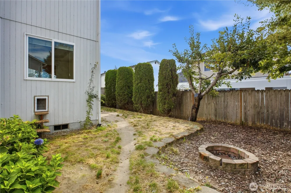 17816 25th Avenue E Tacoma, WA 98445