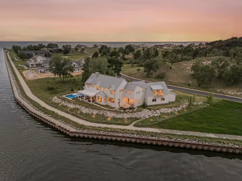 6736 Saugatuck Beach Road