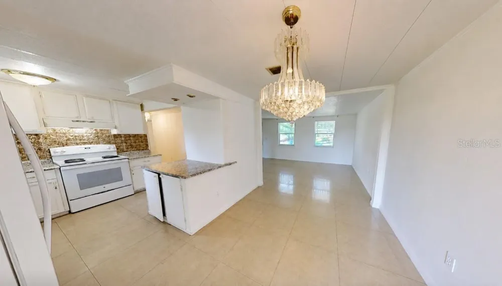 2102 ORANGE BLOSSOM AVENUE Sebring, FL 33870