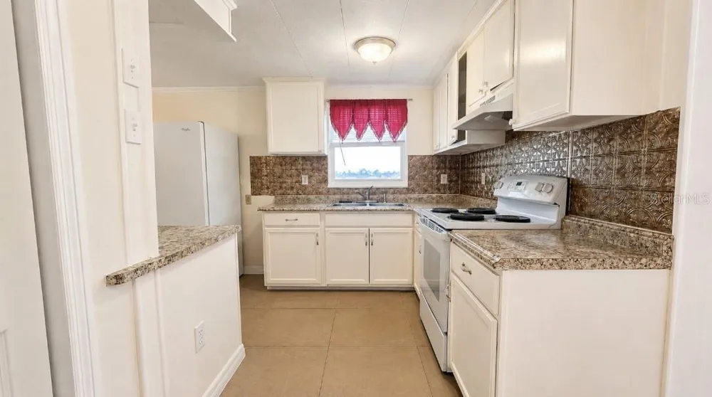 2102 ORANGE BLOSSOM AVENUE Sebring, FL 33870