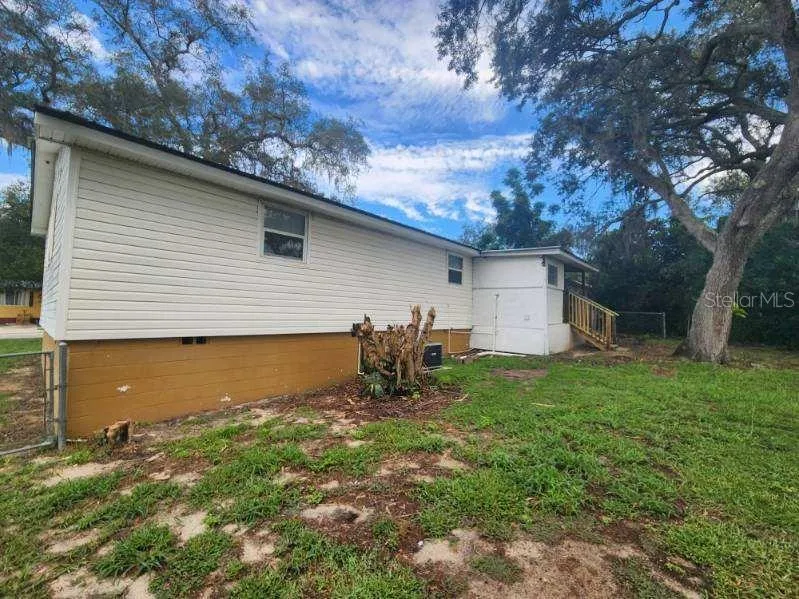 2102 ORANGE BLOSSOM AVENUE Sebring, FL 33870