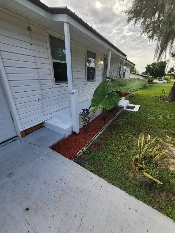 2102 ORANGE BLOSSOM AVENUE Sebring, FL 33870