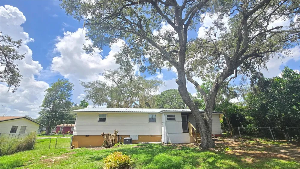 2102 ORANGE BLOSSOM AVENUE Sebring, FL 33870