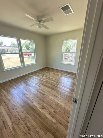 907 Dove Ave. Devine, TX 78016