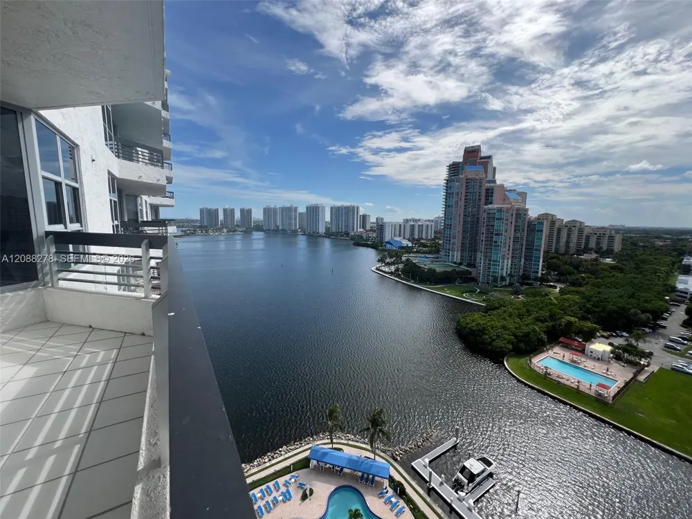 3530 Mystic Pointe Dr #1903 Aventura, FL 33180