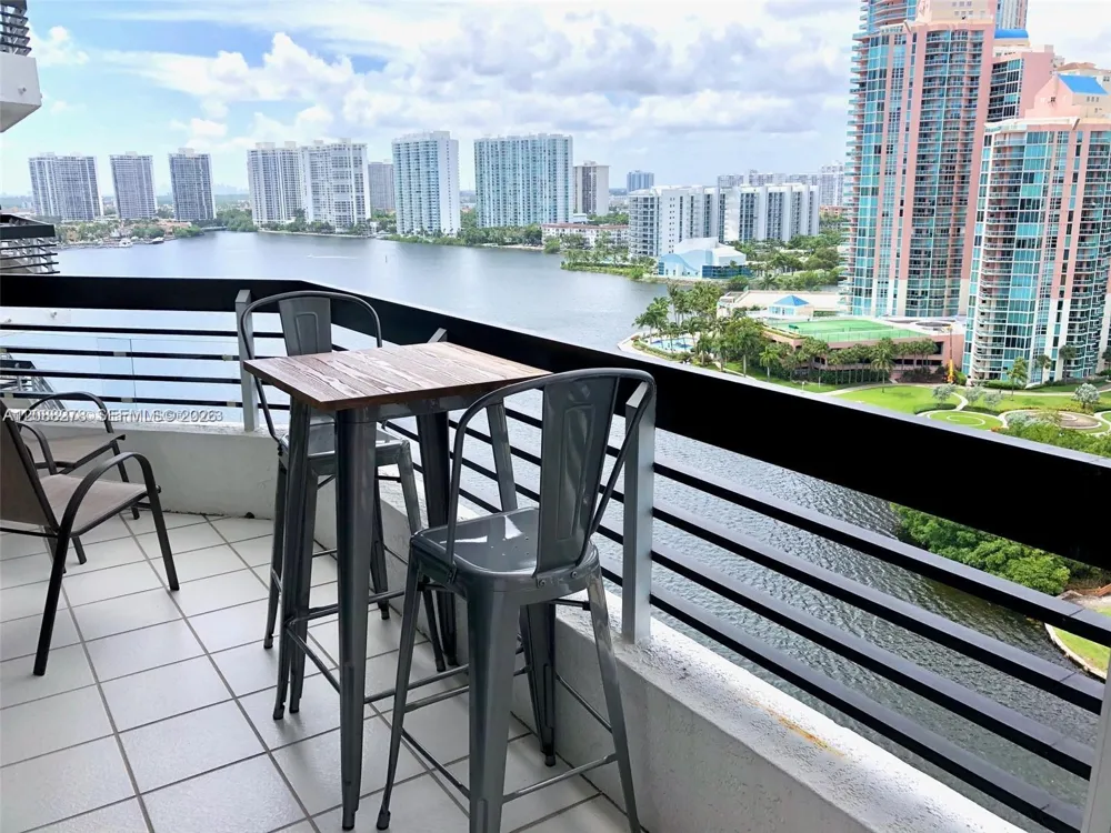 3530 Mystic Pointe Dr #1903 Aventura, FL 33180