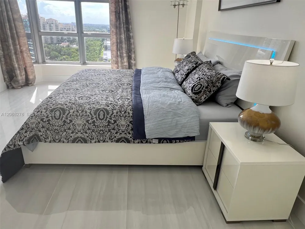 3530 Mystic Pointe Dr #1903 Aventura, FL 33180