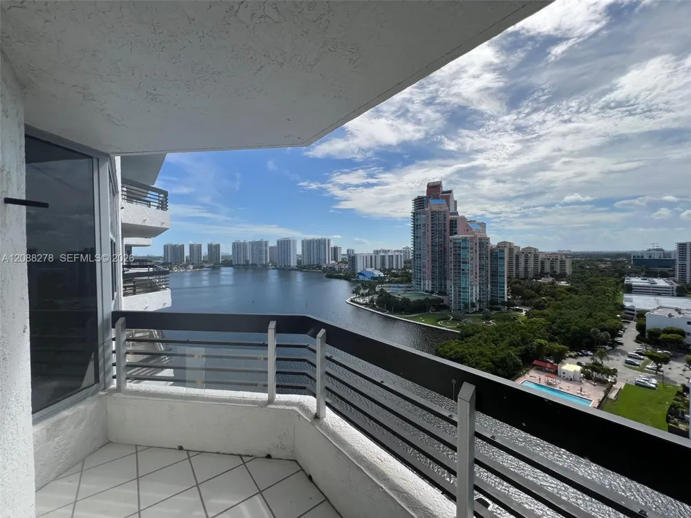 3530 Mystic Pointe Dr #1903 Aventura, FL 33180