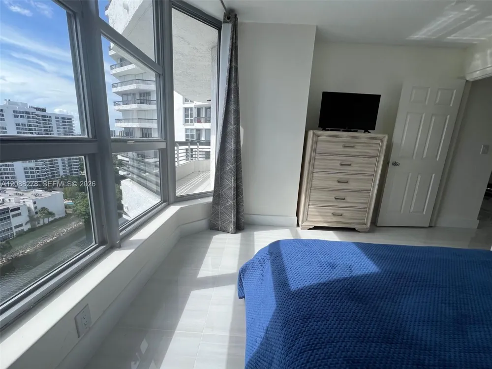 3530 Mystic Pointe Dr #1903 Aventura, FL 33180