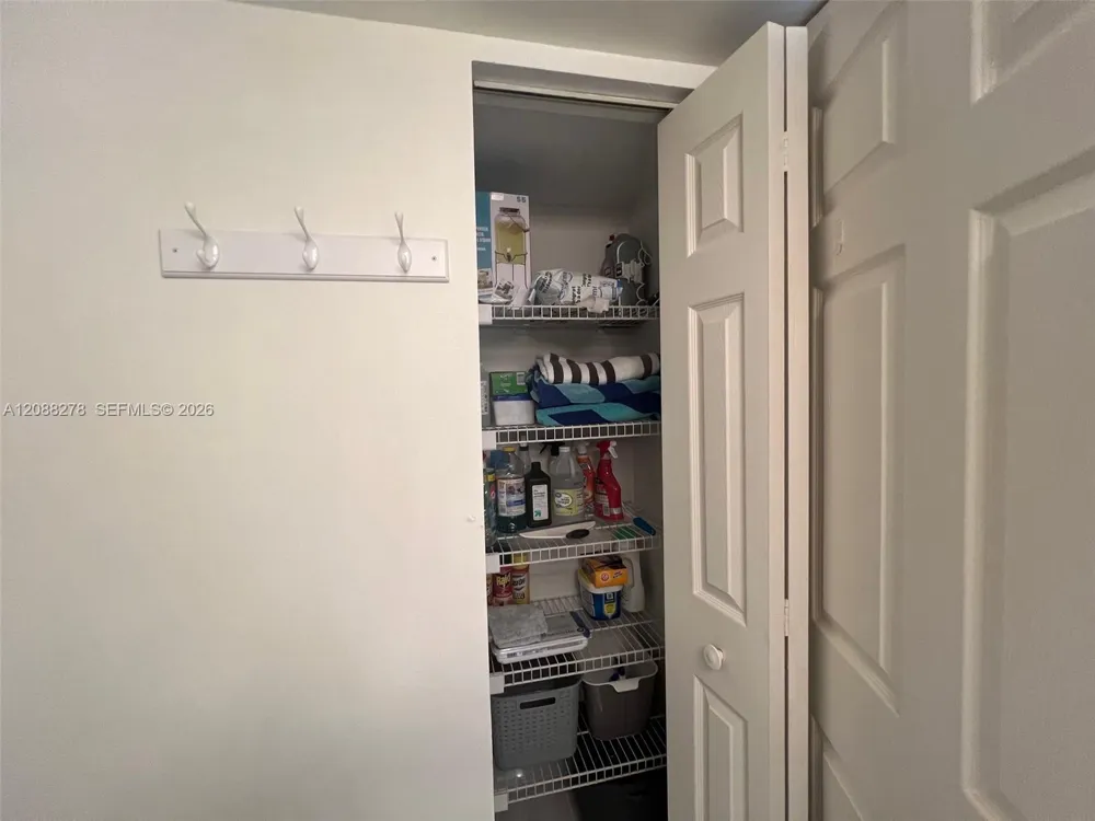 3530 Mystic Pointe Dr #1903 Aventura, FL 33180