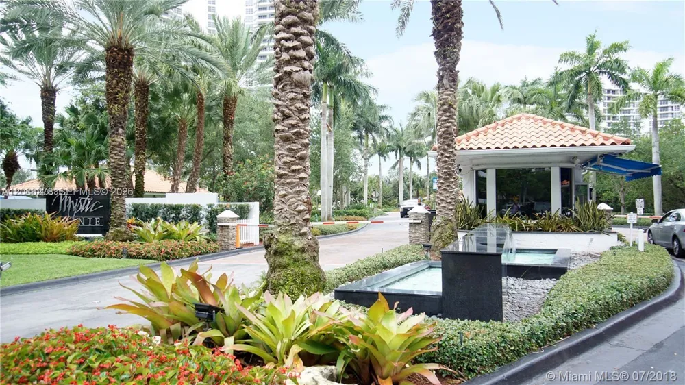 3530 Mystic Pointe Dr #1903 Aventura, FL 33180