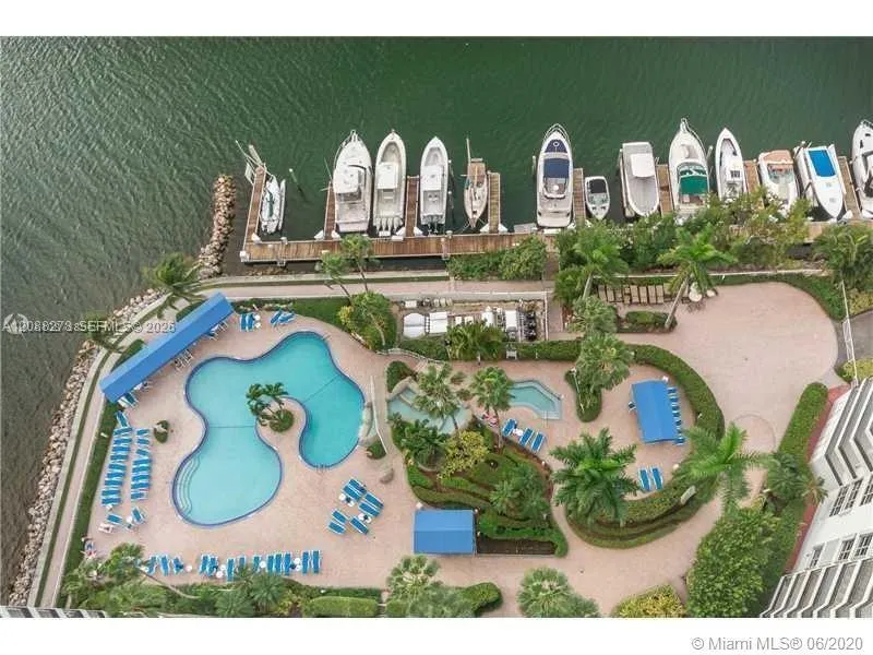 3530 Mystic Pointe Dr #1903 Aventura, FL 33180