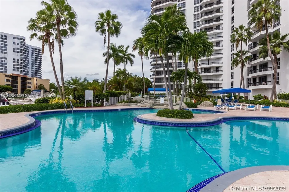 3530 Mystic Pointe Dr #1903 Aventura, FL 33180