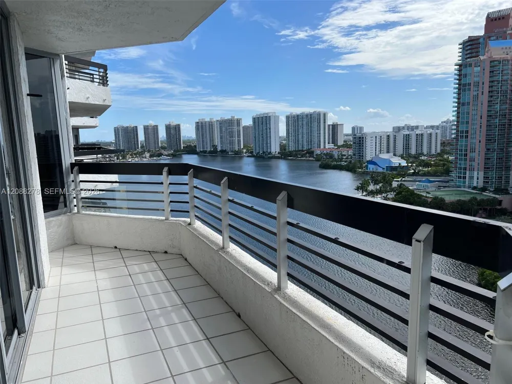 3530 Mystic Pointe Dr #1903 Aventura, FL 33180