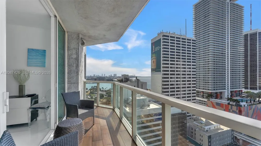 253 NE 2nd St #1910 Miami, FL 33132