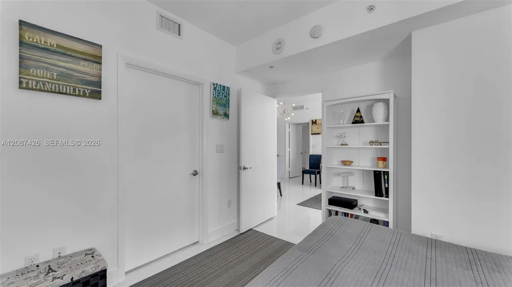 253 NE 2nd St #1910 Miami, FL 33132