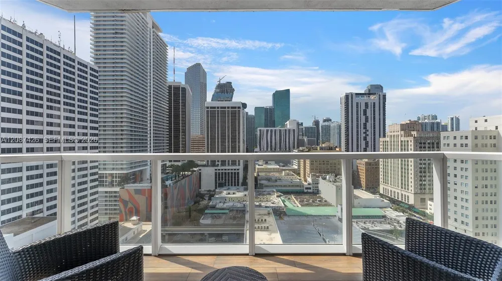253 NE 2nd St #1910 Miami, FL 33132