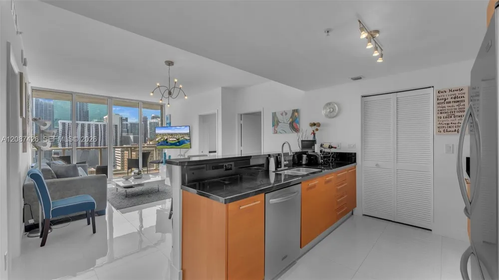 253 NE 2nd St #1910 Miami, FL 33132