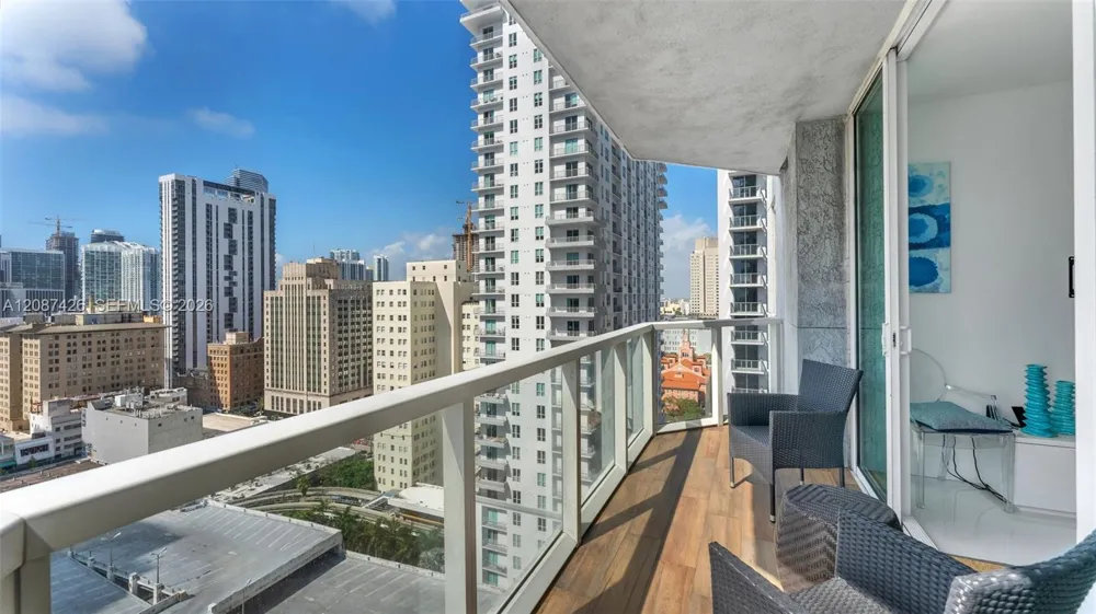 253 NE 2nd St #1910 Miami, FL 33132