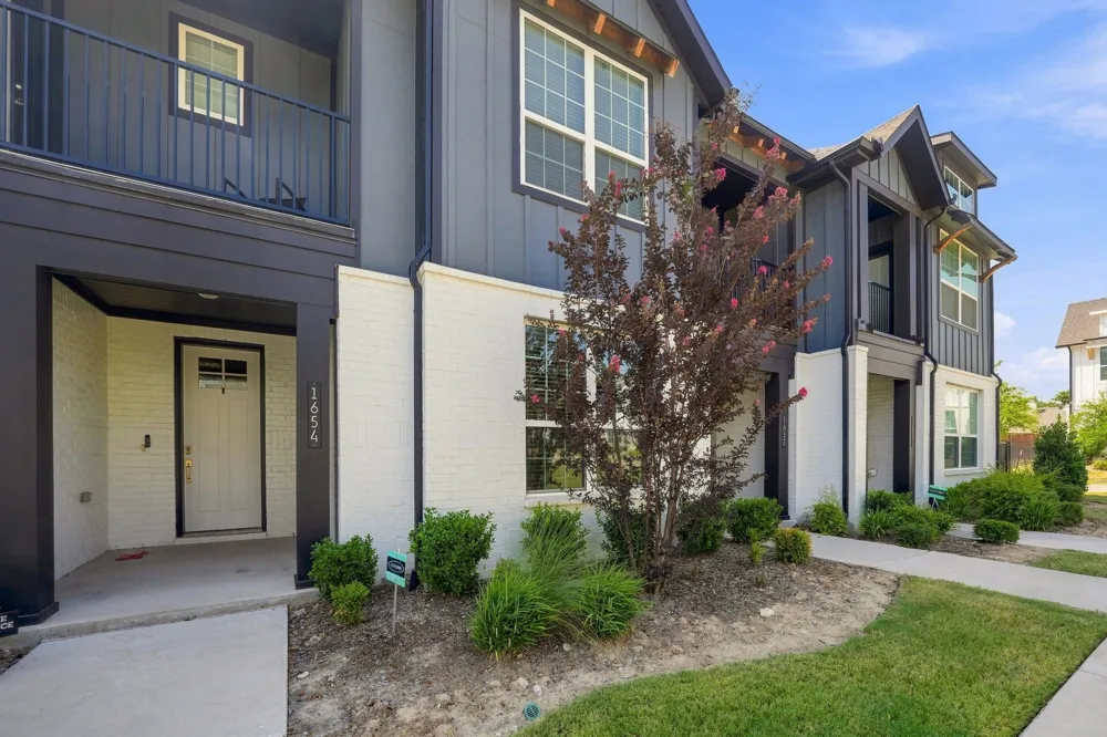 1652 Jessica Drive Allen, TX 75002