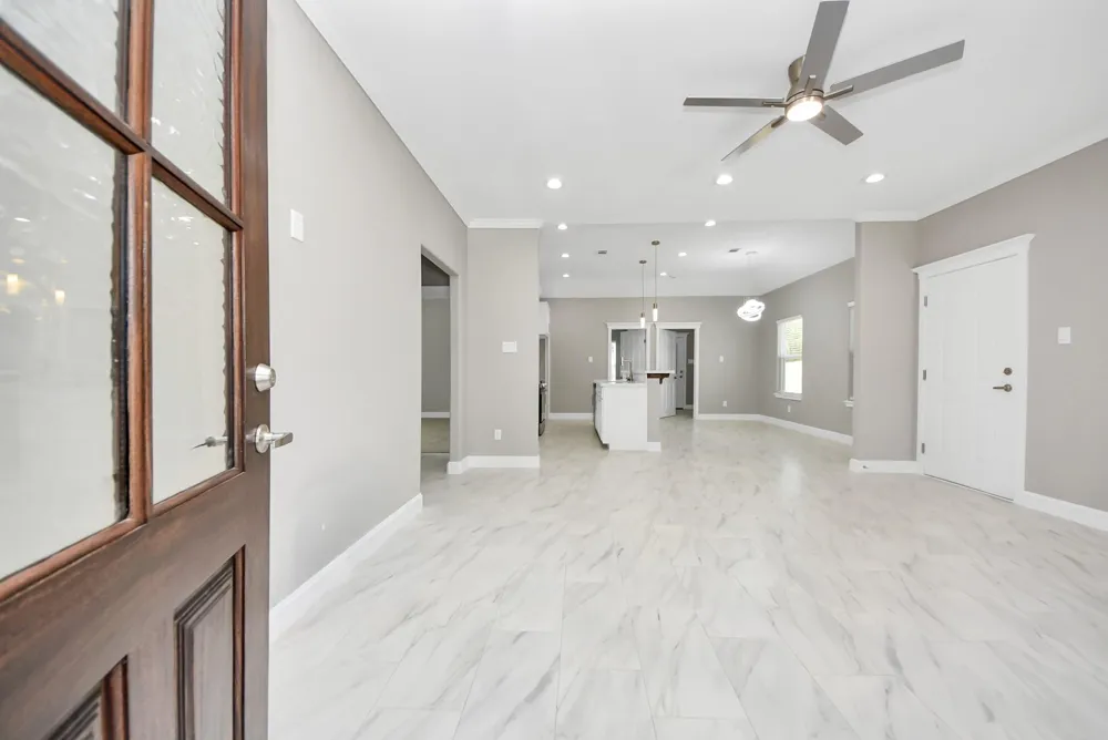 604 Miriam Street Baytown, TX 77520