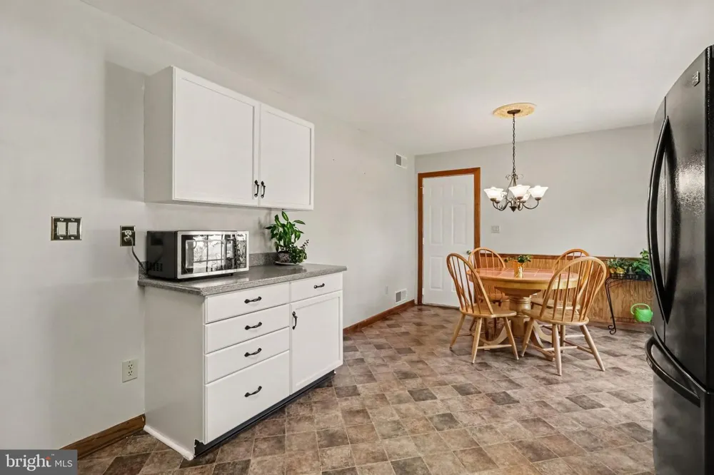 37 GOLDENROD DRIVE Carlisle, PA 17015