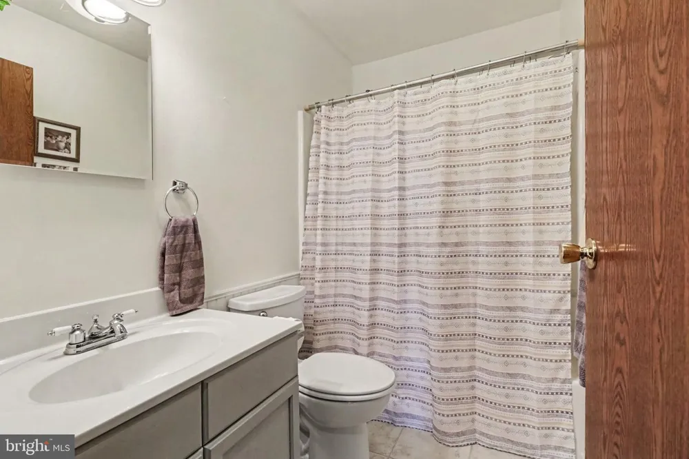 37 GOLDENROD DRIVE Carlisle, PA 17015