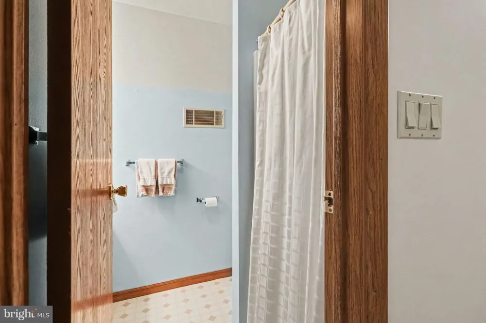 37 GOLDENROD DRIVE Carlisle, PA 17015