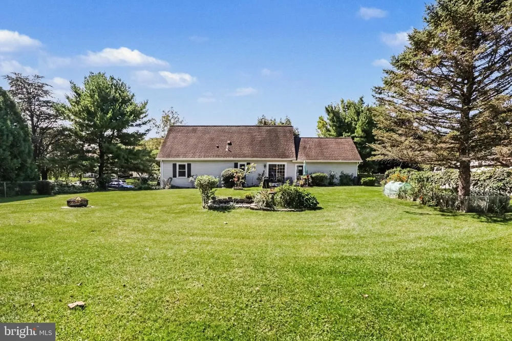37 GOLDENROD DRIVE Carlisle, PA 17015