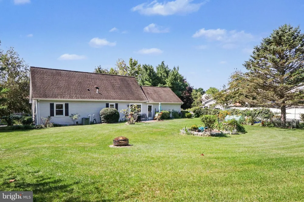 37 GOLDENROD DRIVE Carlisle, PA 17015